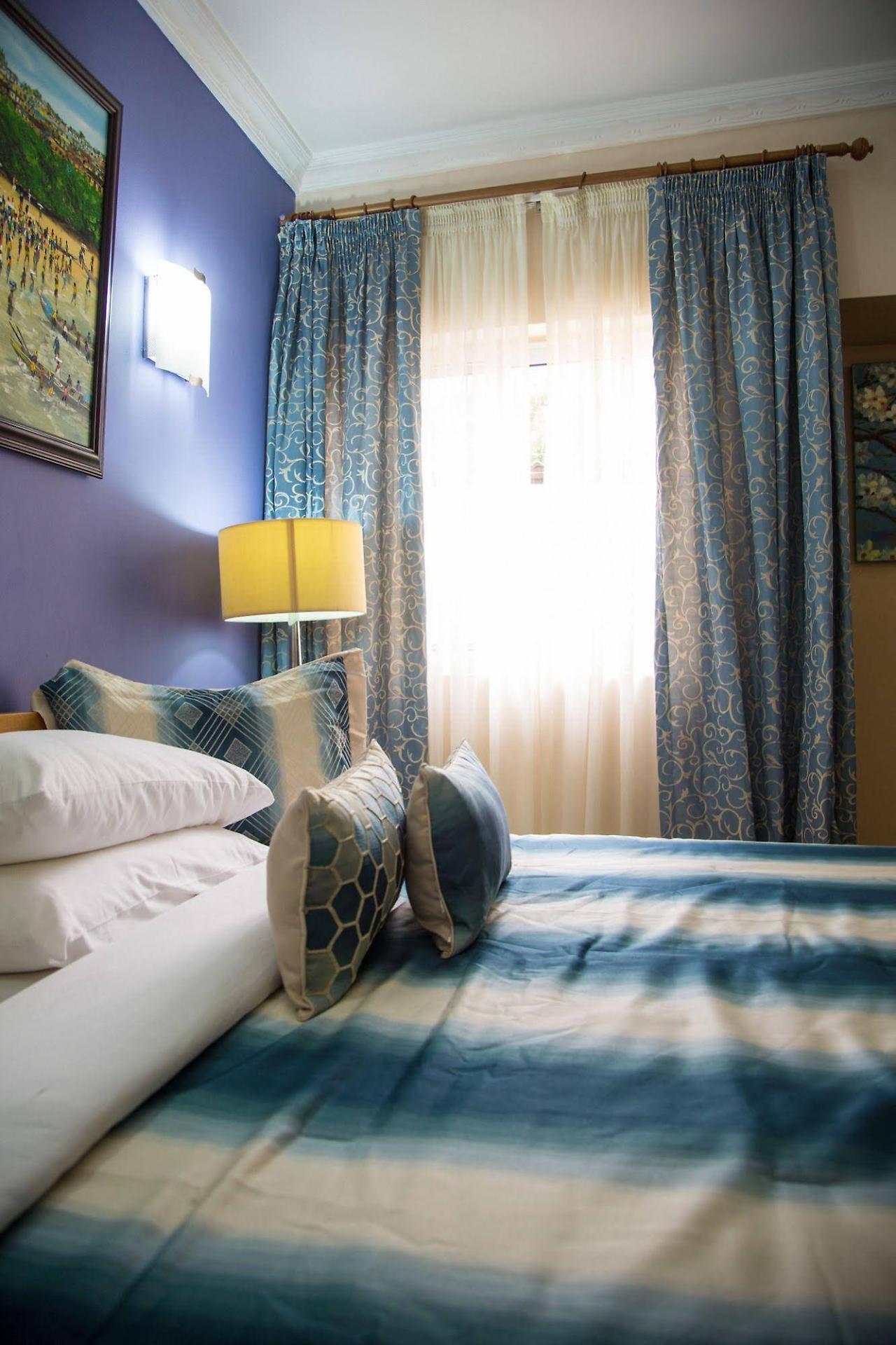 Alma House Hotel Accra Buitenkant foto