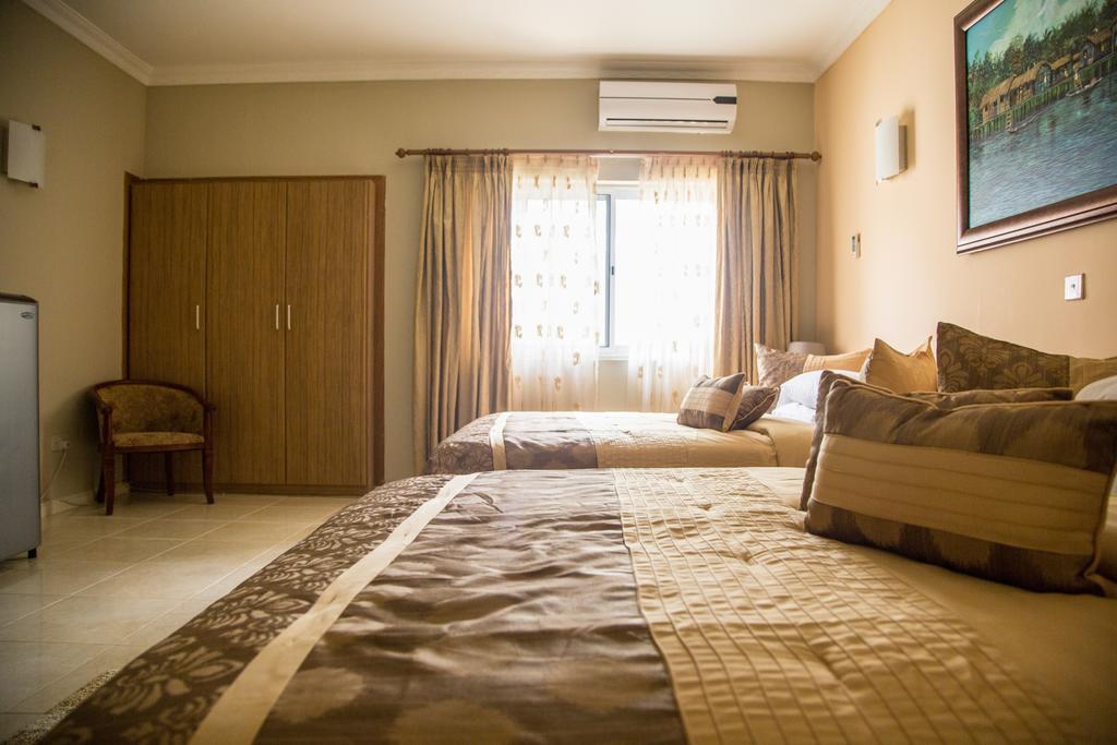 Alma House Hotel Accra Buitenkant foto