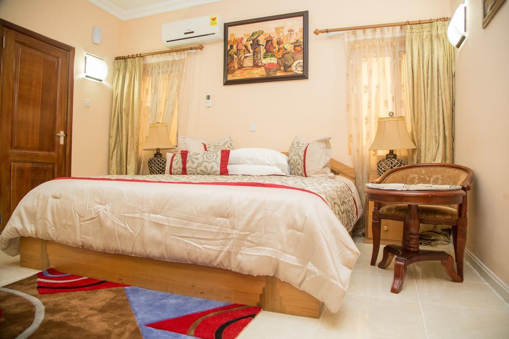 Alma House Hotel Accra Buitenkant foto