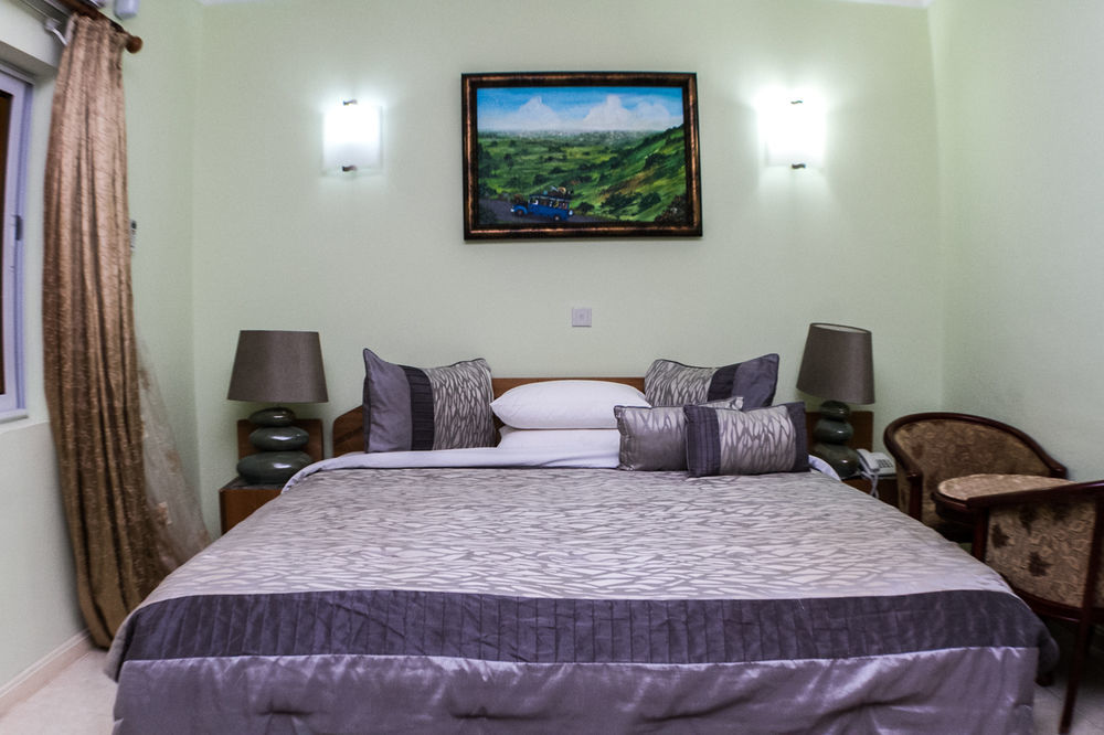 Alma House Hotel Accra Buitenkant foto