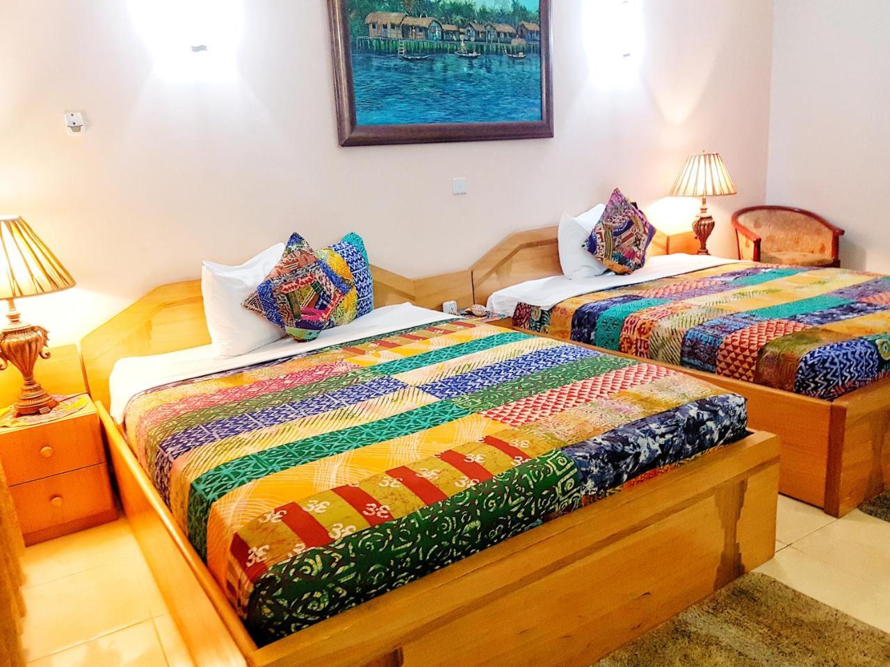 Alma House Hotel Accra Buitenkant foto