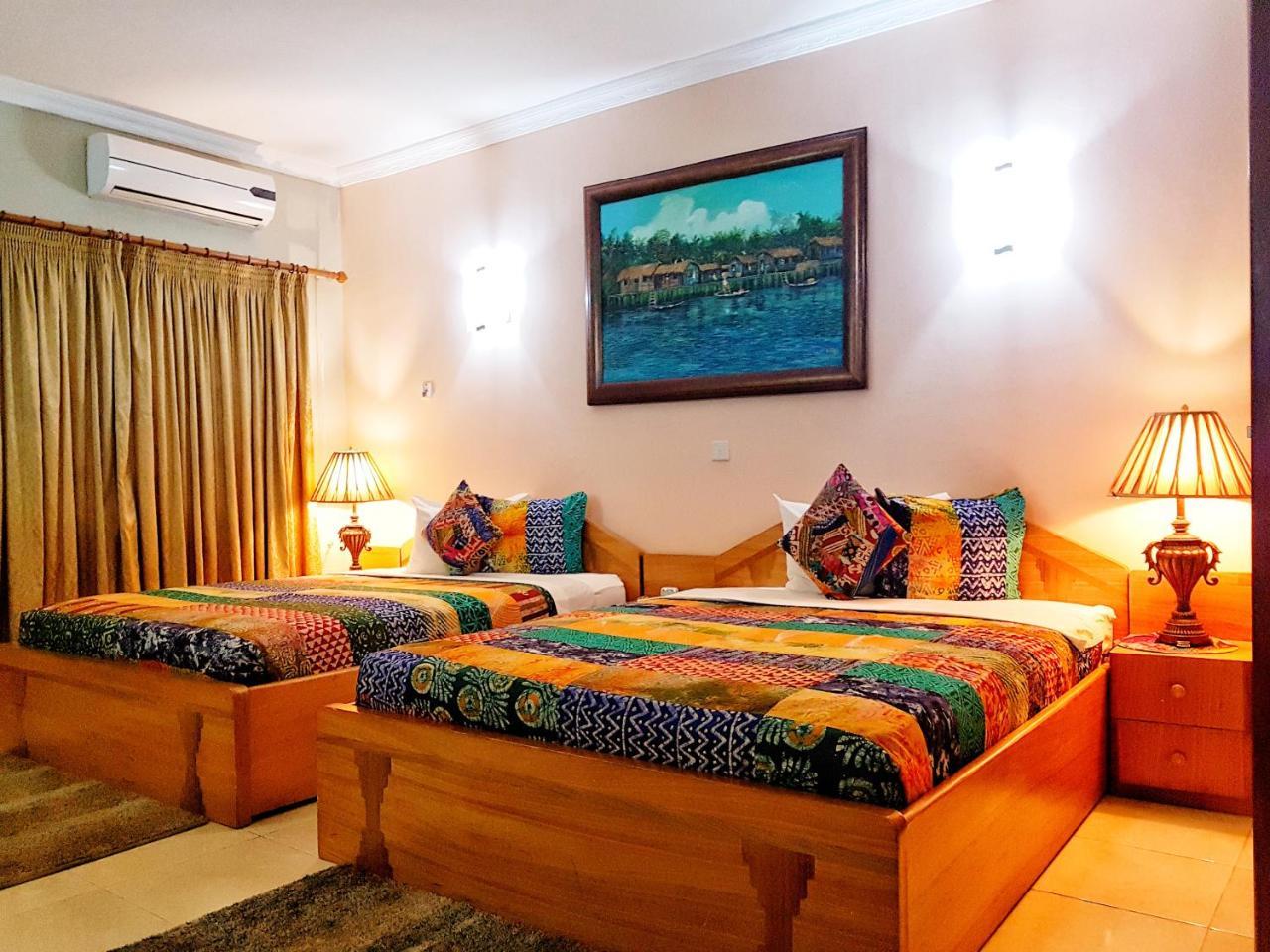 Alma House Hotel Accra Buitenkant foto