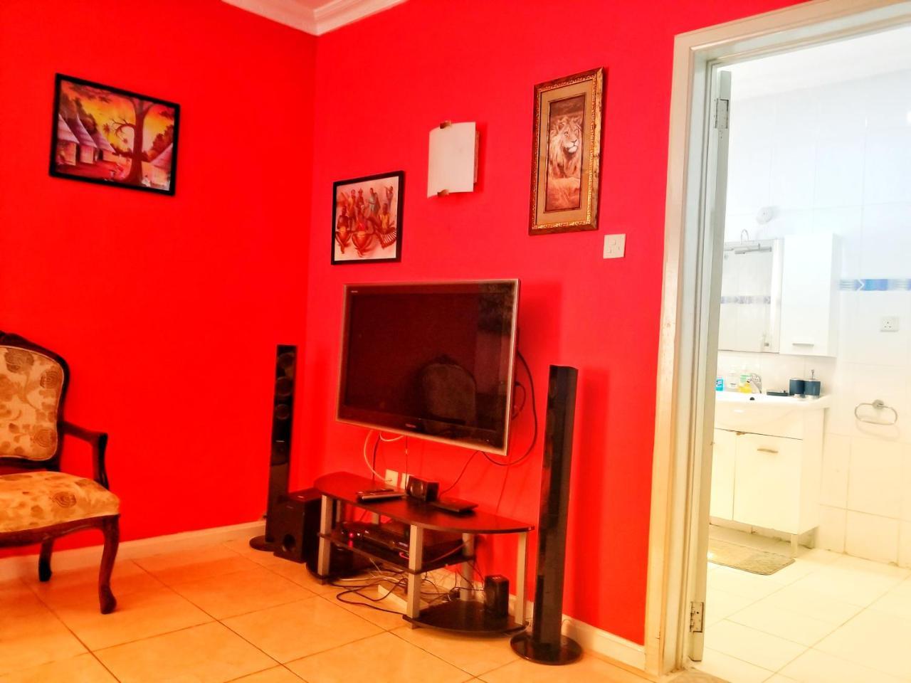 Alma House Hotel Accra Buitenkant foto